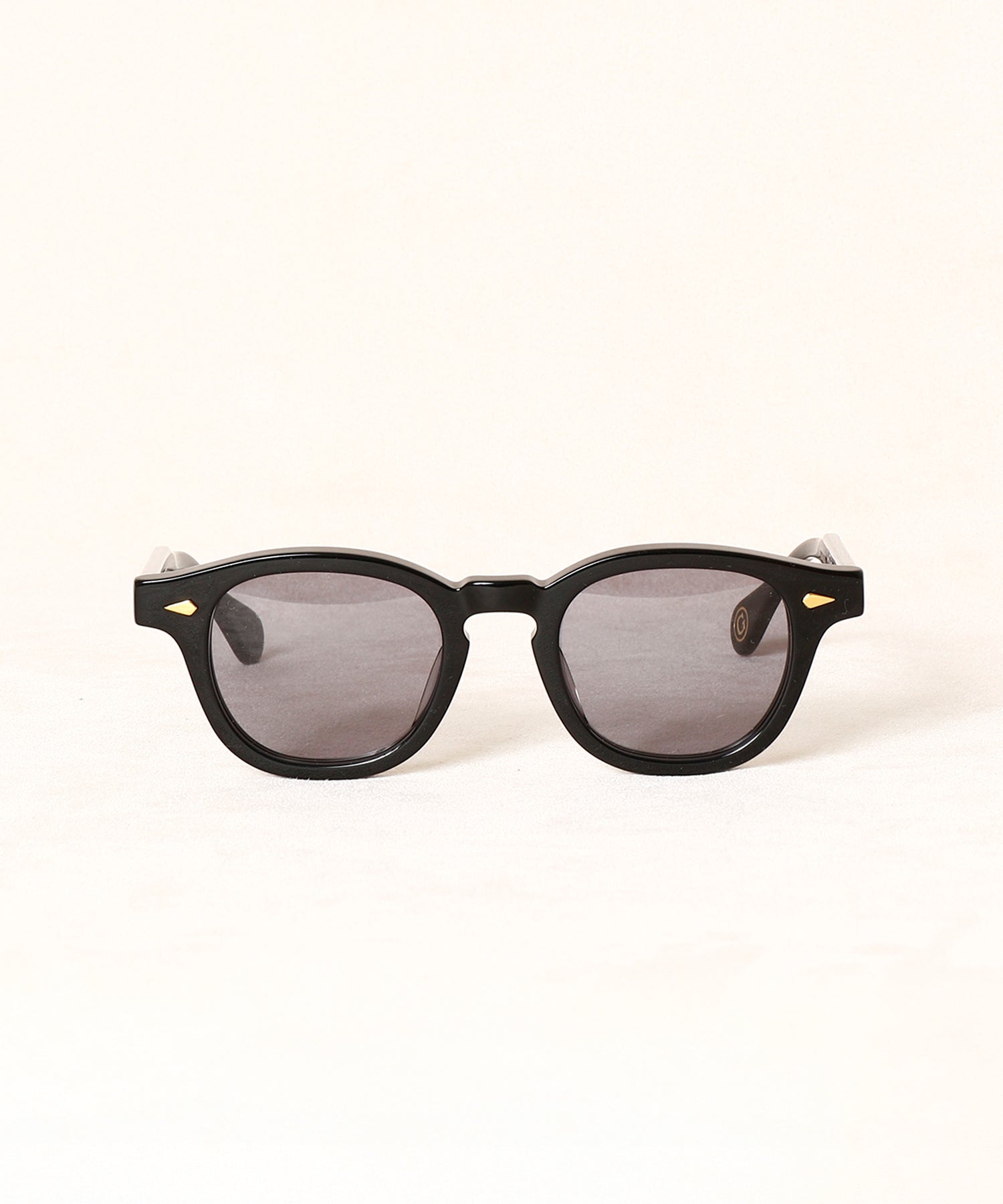 AR 46/22 Black/Gold Rivet