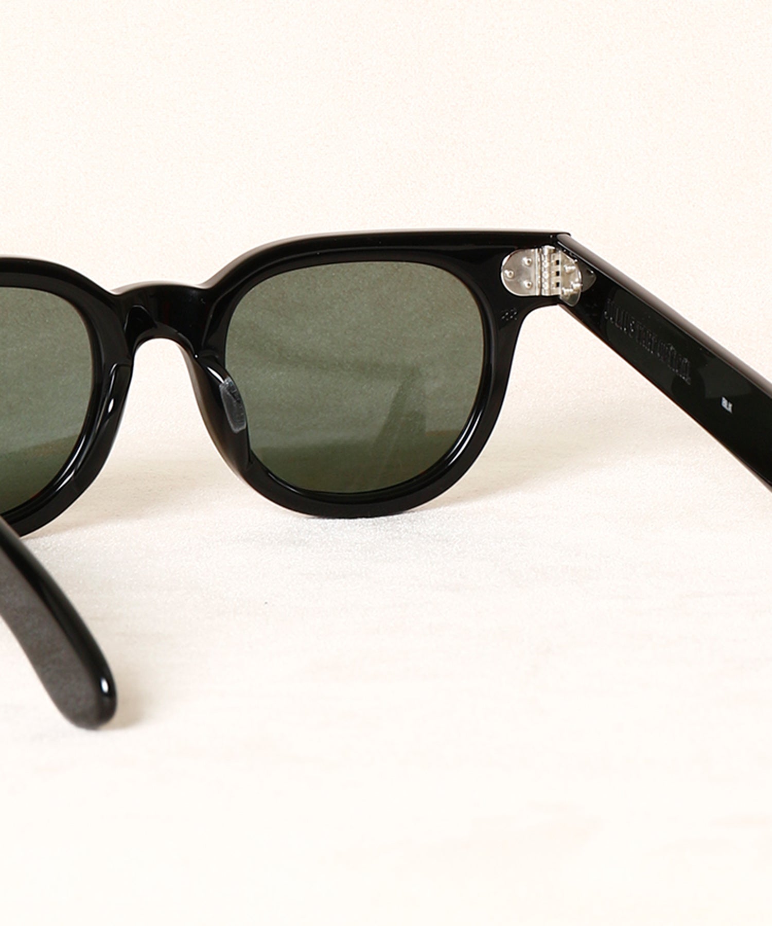 FDR 48/22 / Black