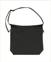 TAS BIG RED CROSS APRON BAG