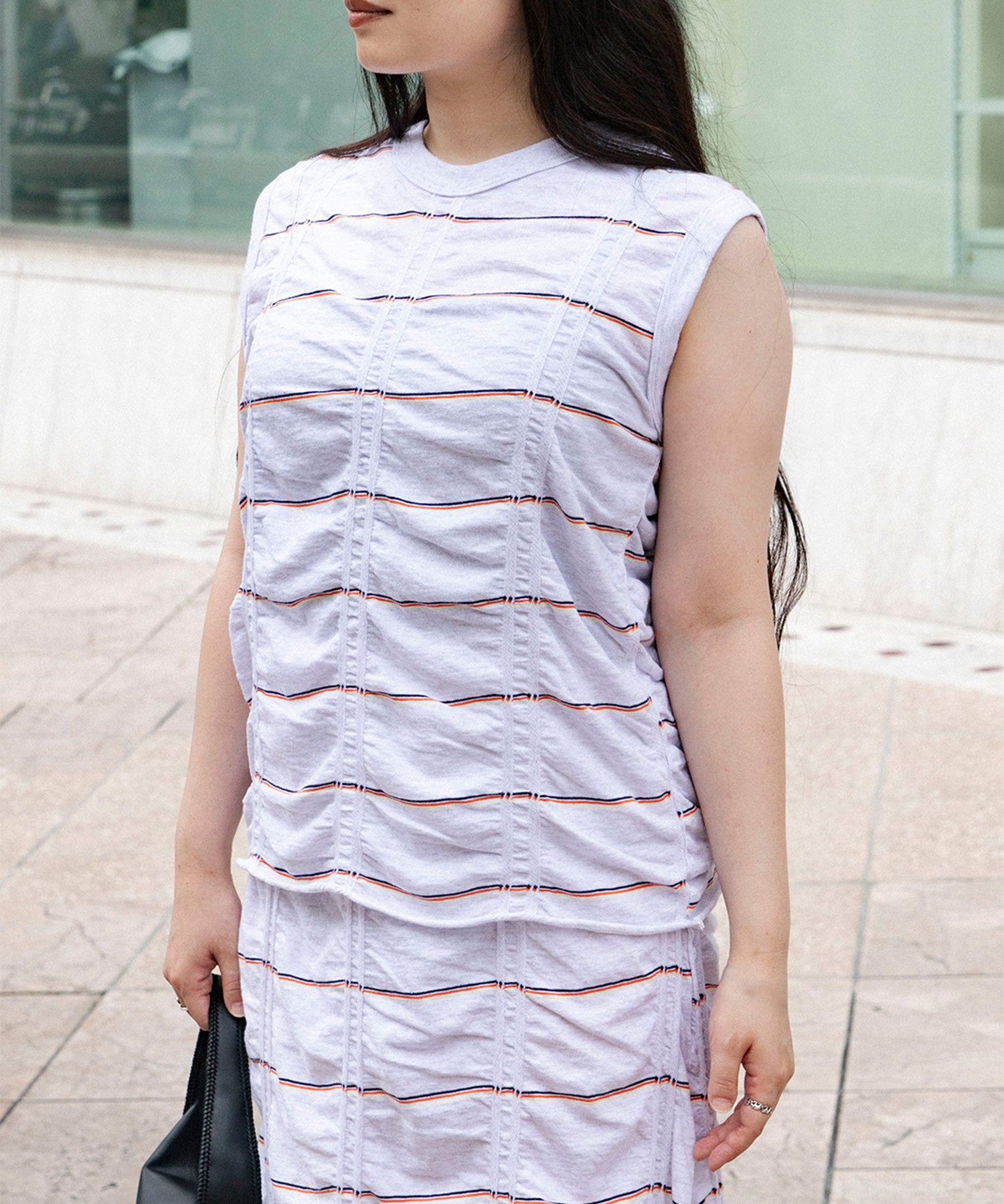 TUCKED JACQUARD BORDER SLEEVELESS