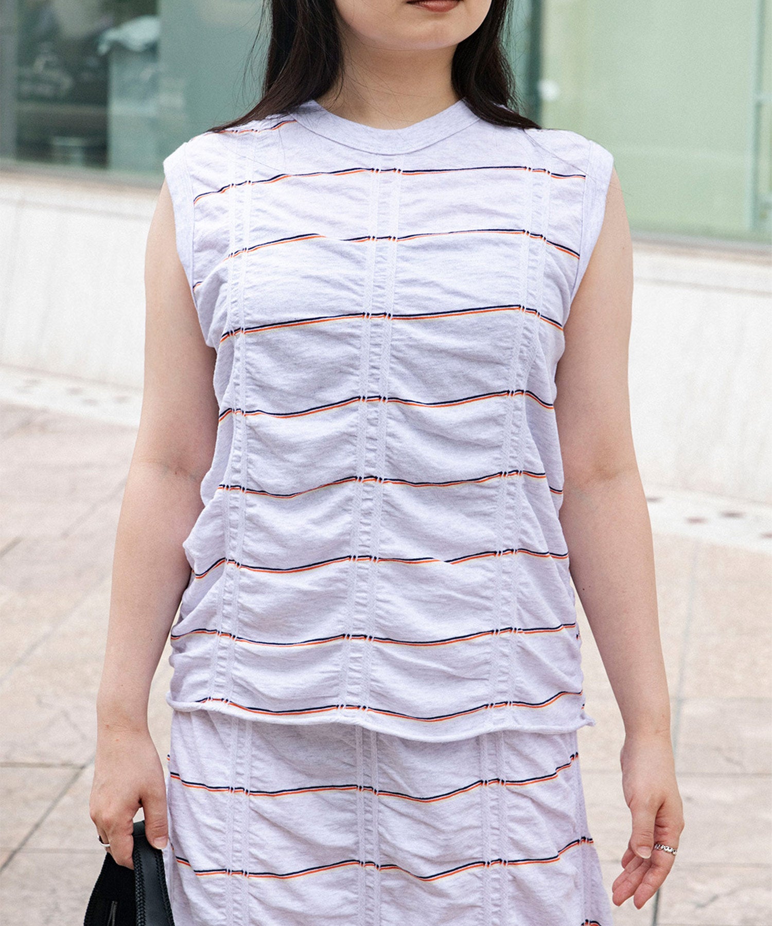TUCKED JACQUARD BORDER SLEEVELESS