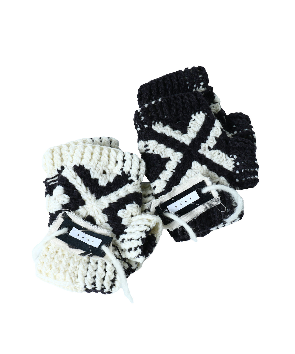 HAND KNITTED GLOVE BONNE