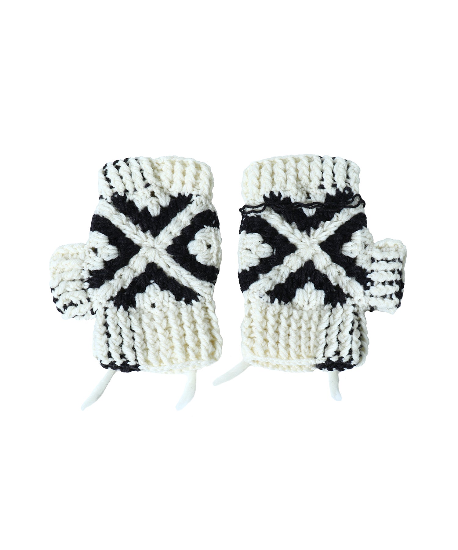 HAND KNITTED GLOVE BONNE