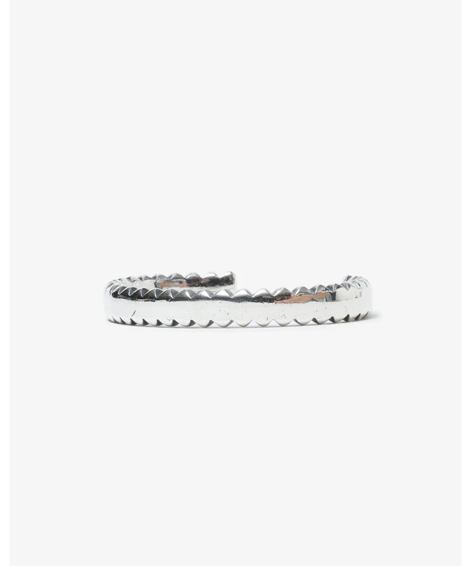 DWELLER STUDS BANGLE 925 SILVER by END - nonnative (ノンネイティブ) - accessory  (アクセサリー) | FIGURE ONLINE (フィギュアオンライン) 【公式通販】