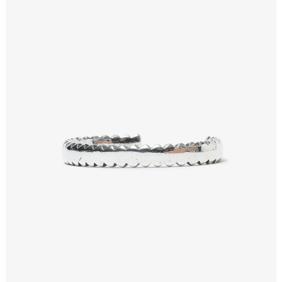 DWELLER STUDS BANGLE 925 SILVER by END - nonnative (ノンネイティブ) - accessory  (アクセサリー) | FIGURE ONLINE (フィギュアオンライン) 【公式通販】