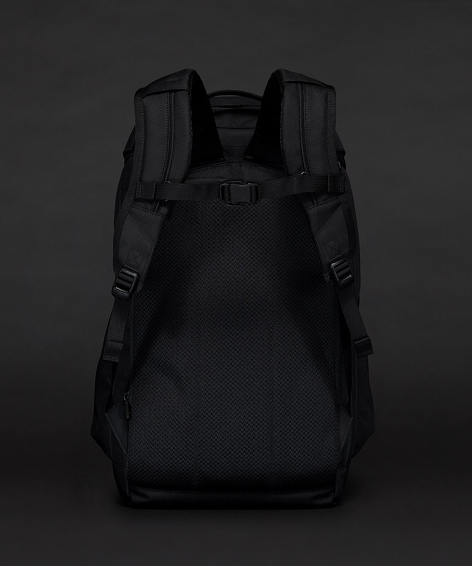 BACKPACK PRO FLAP L BLACK