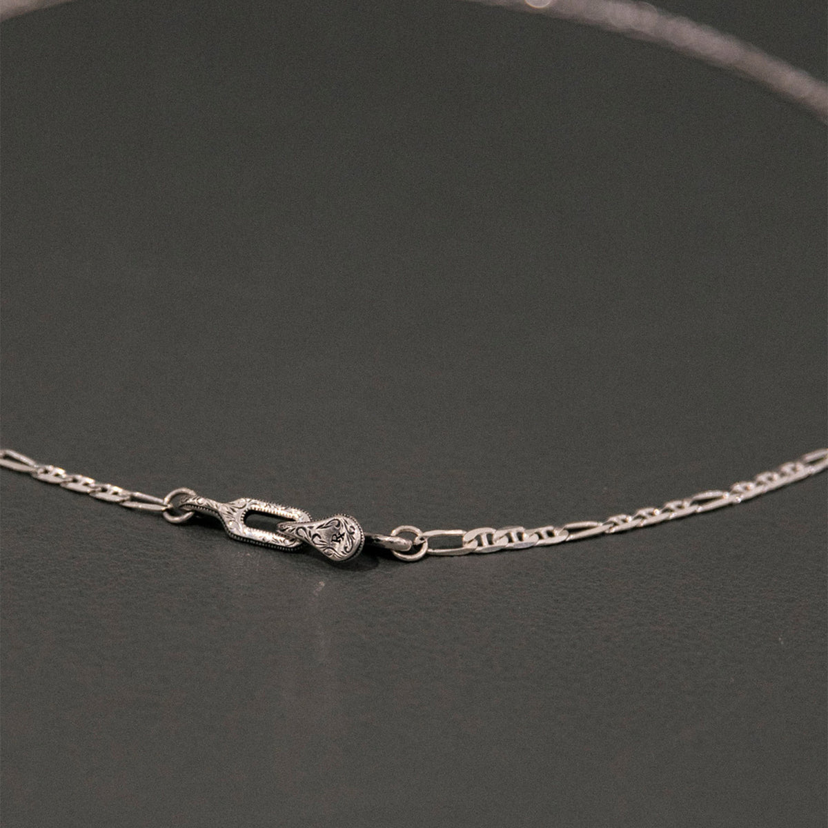 Stud Link Figaro Chain - ANTIDOTE BUYERS CLUB (アンチドート