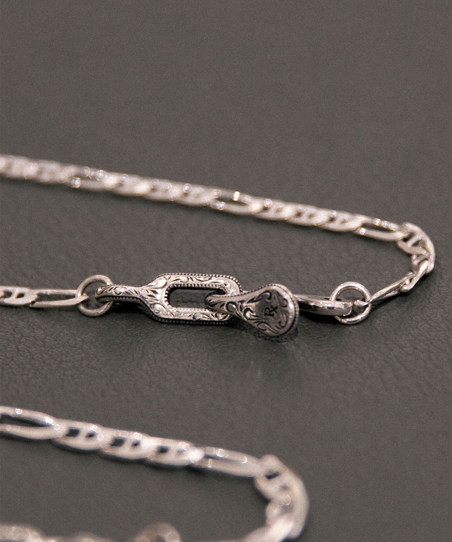 Stud Link Figaro Narrow Chain
