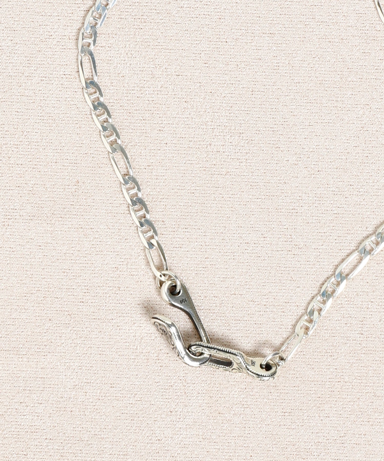 Stud Link Figaro Narrow Chain