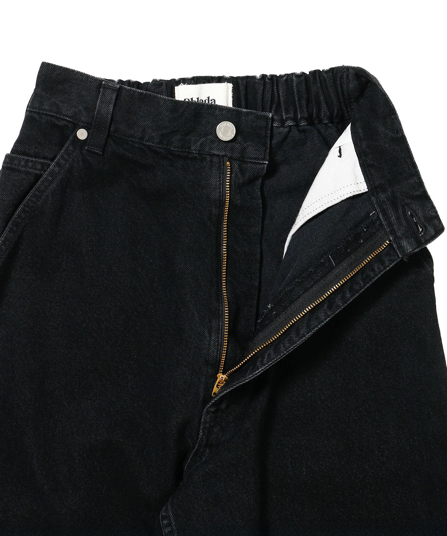 SKATER JEANS