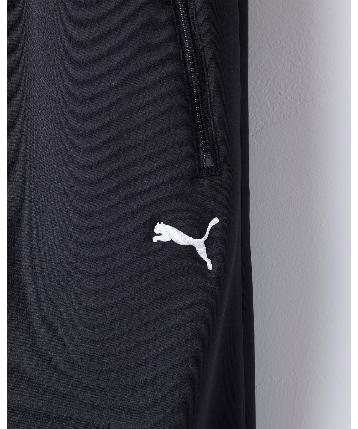 PUMA / Ventilation Track Pants