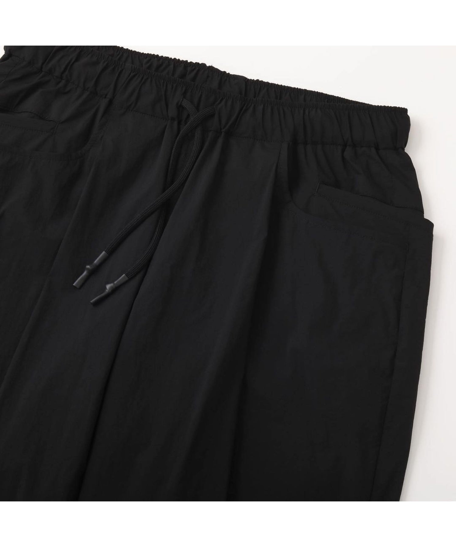 WIDE TAPERED EASY PANTS (NYLON)　