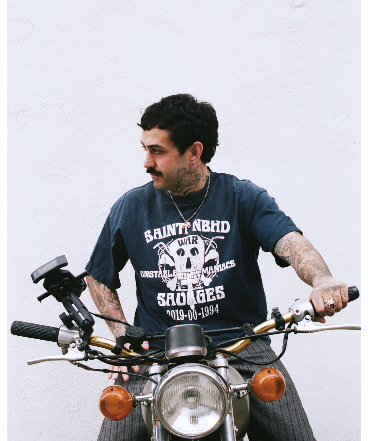 STHD . SS TEE SAINT NBHD