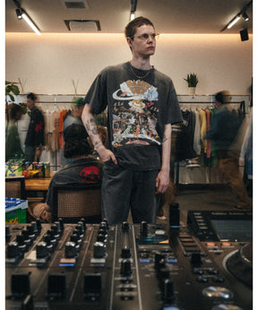 SS T-SHIRT/LIVING/BLACK