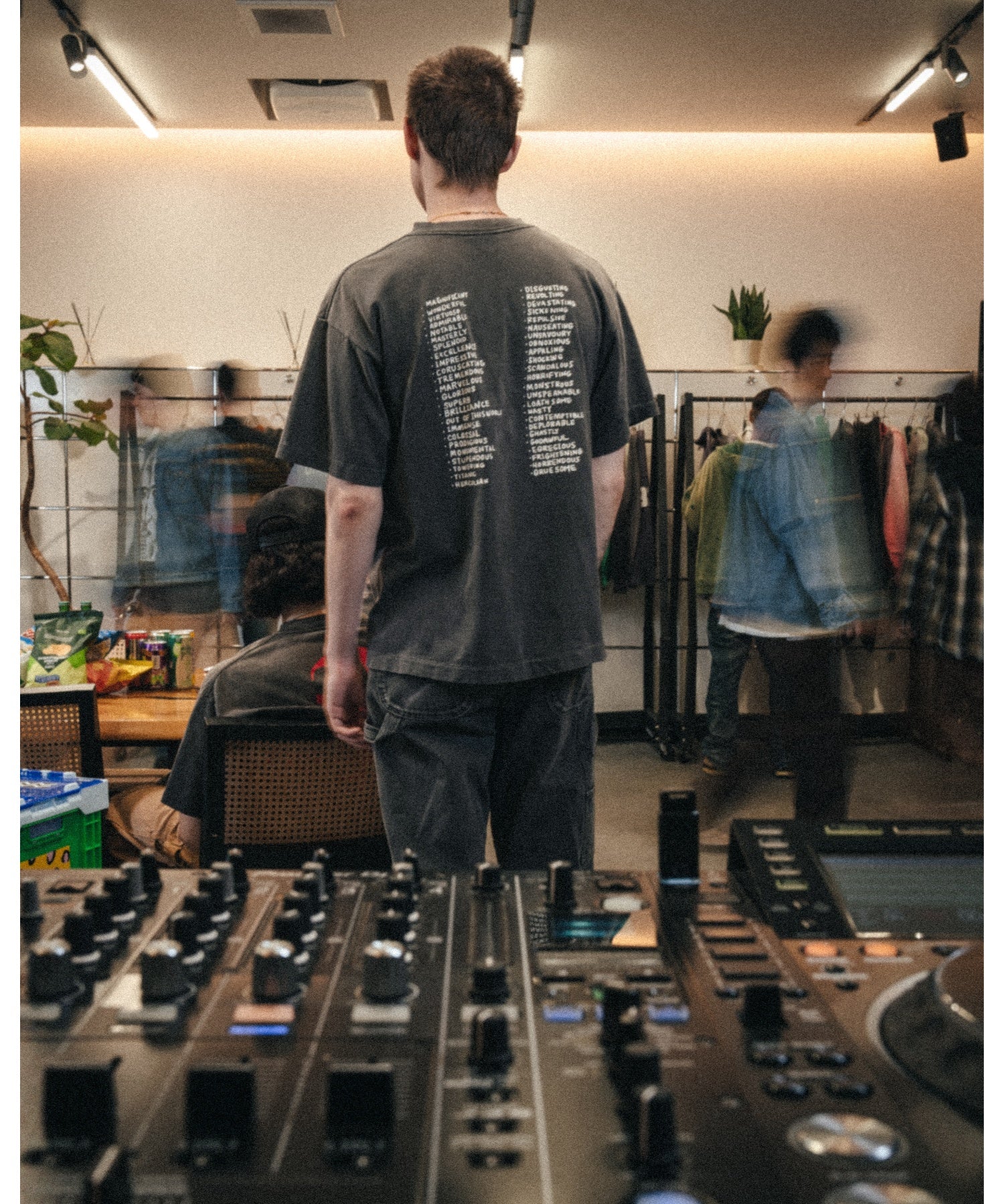 SS T-SHIRT/LIVING/BLACK