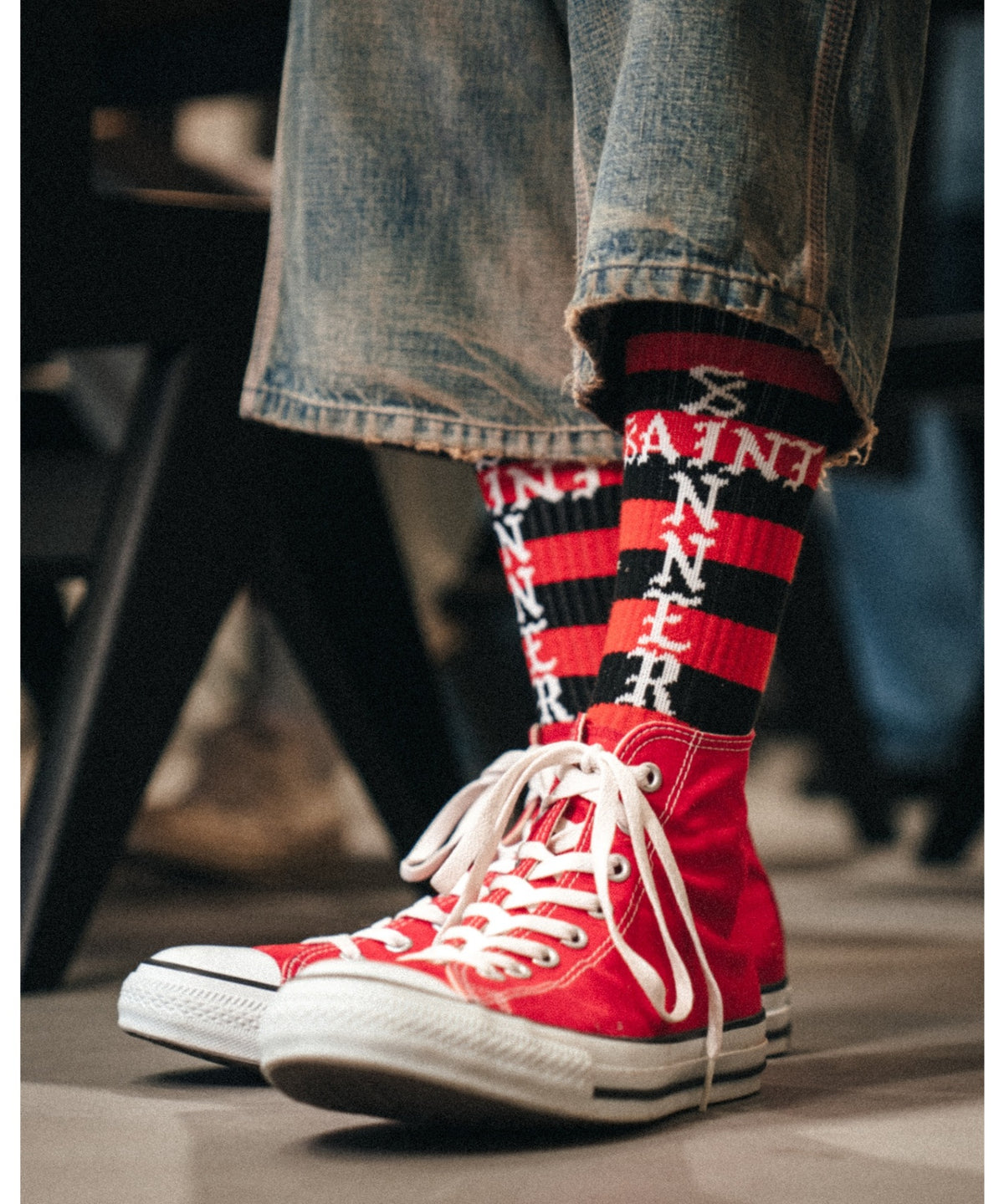 SOCKS/BORDER/BLACK+RED