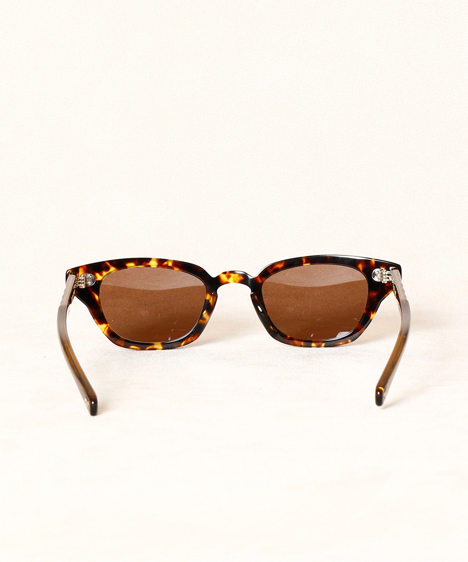 Lady Jane / Brown Tortoise