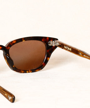 Lady Jane / Brown Tortoise