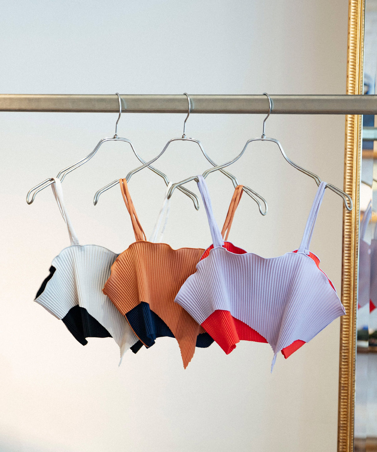 3LOOPS CAMI
