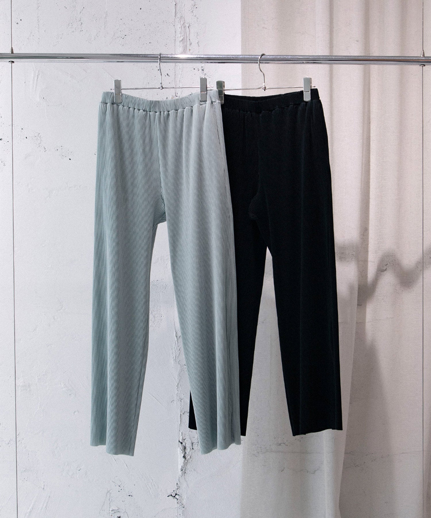 STRAIGHT COLOR PANTS