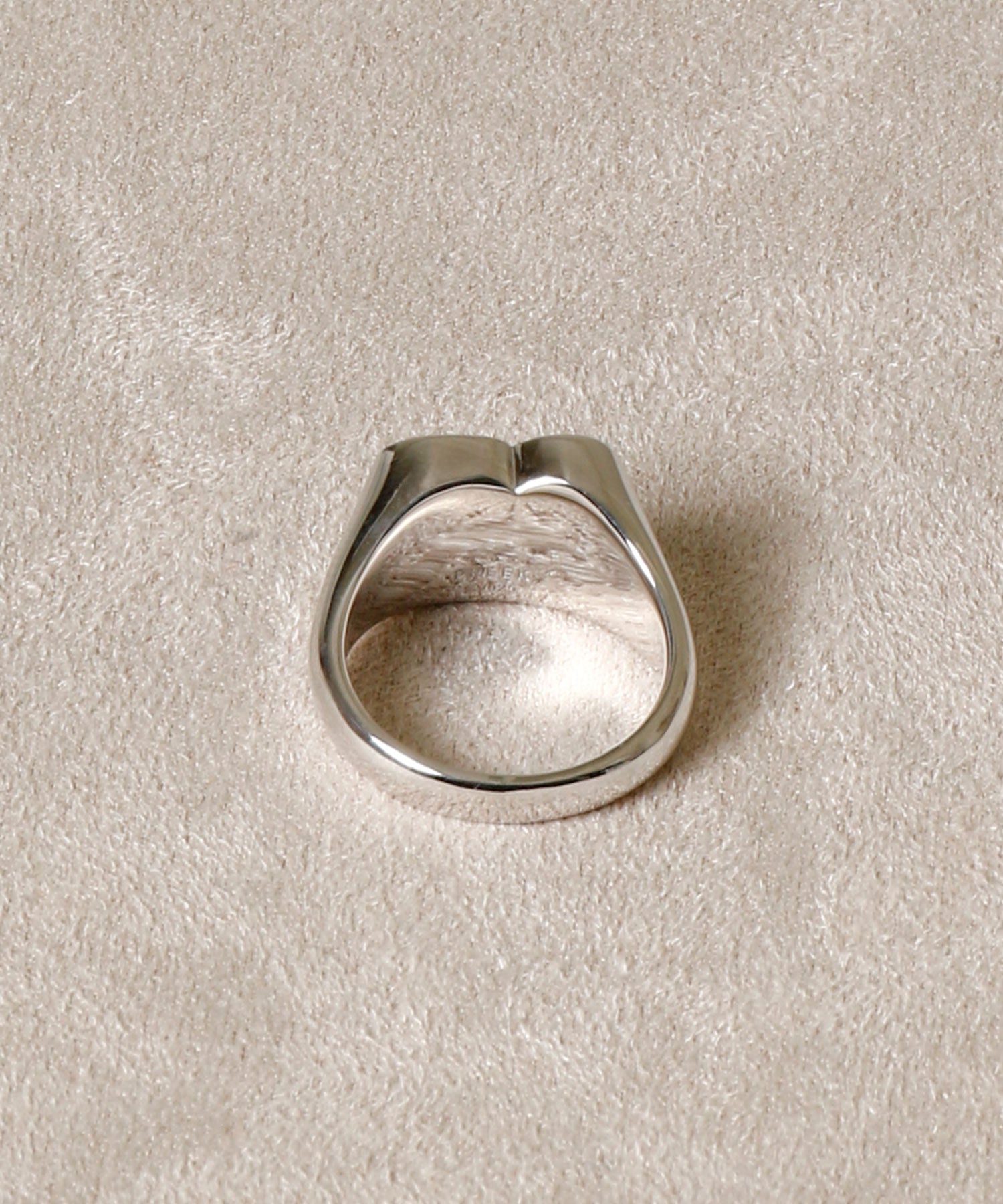 HEART STONE RING SLV