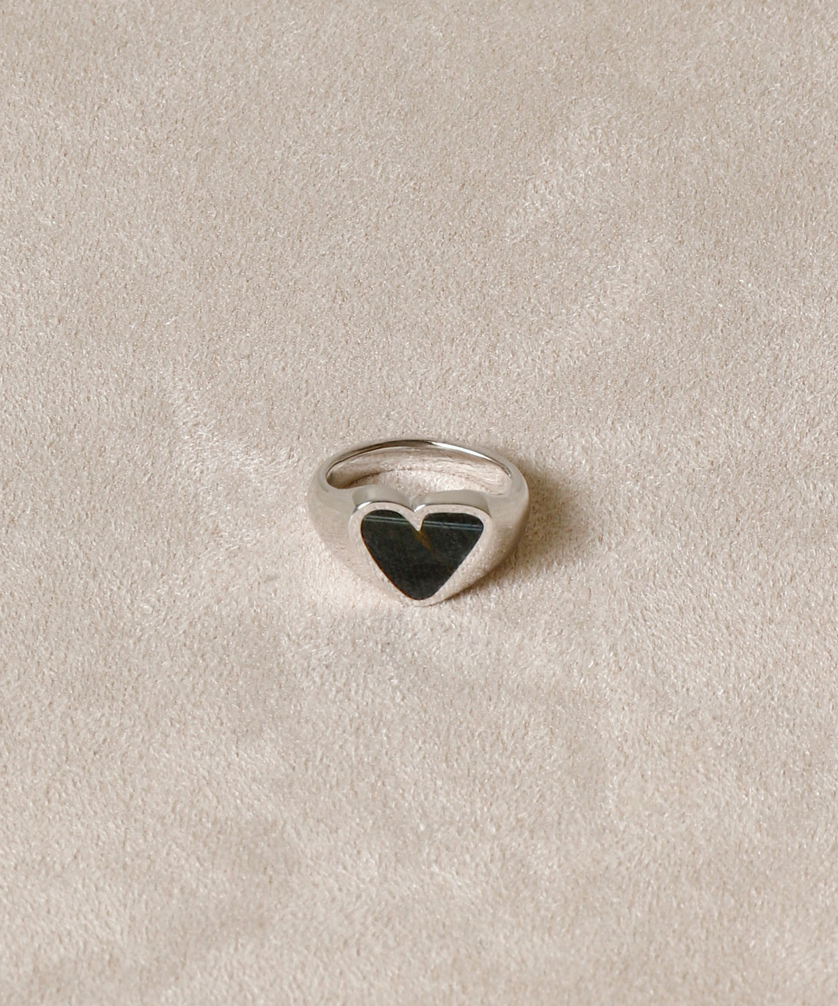 HEART STONE RING SLV