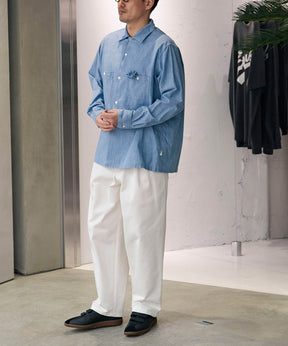 Unlikely Open Collar Work Chambray with Flower