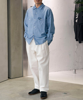 Unlikely Open Collar Work Chambray with Flower
