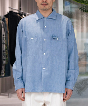 Unlikely Open Collar Work Chambray with Flower