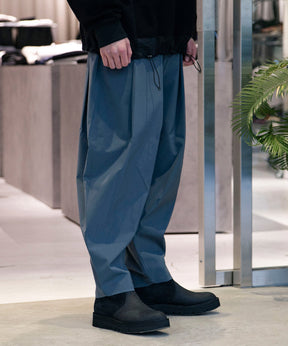8 TUCK TAPERED PANTS