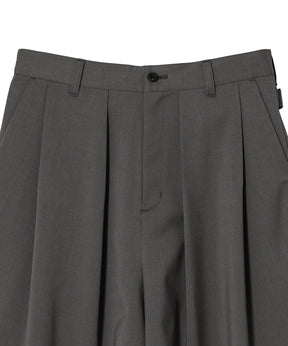 8 TUCK WIDE SHORT PANTS