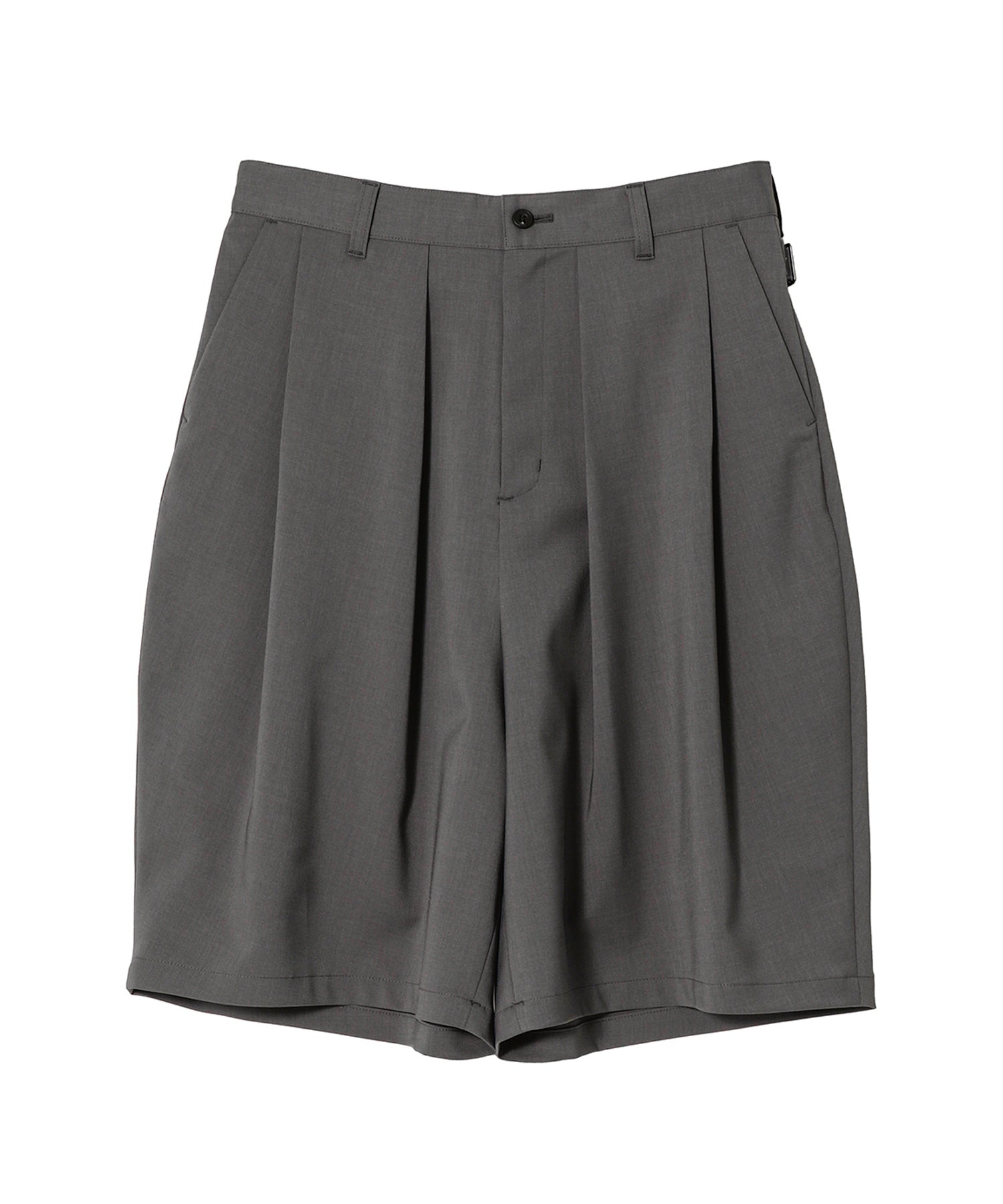 8 TUCK WIDE SHORT PANTS