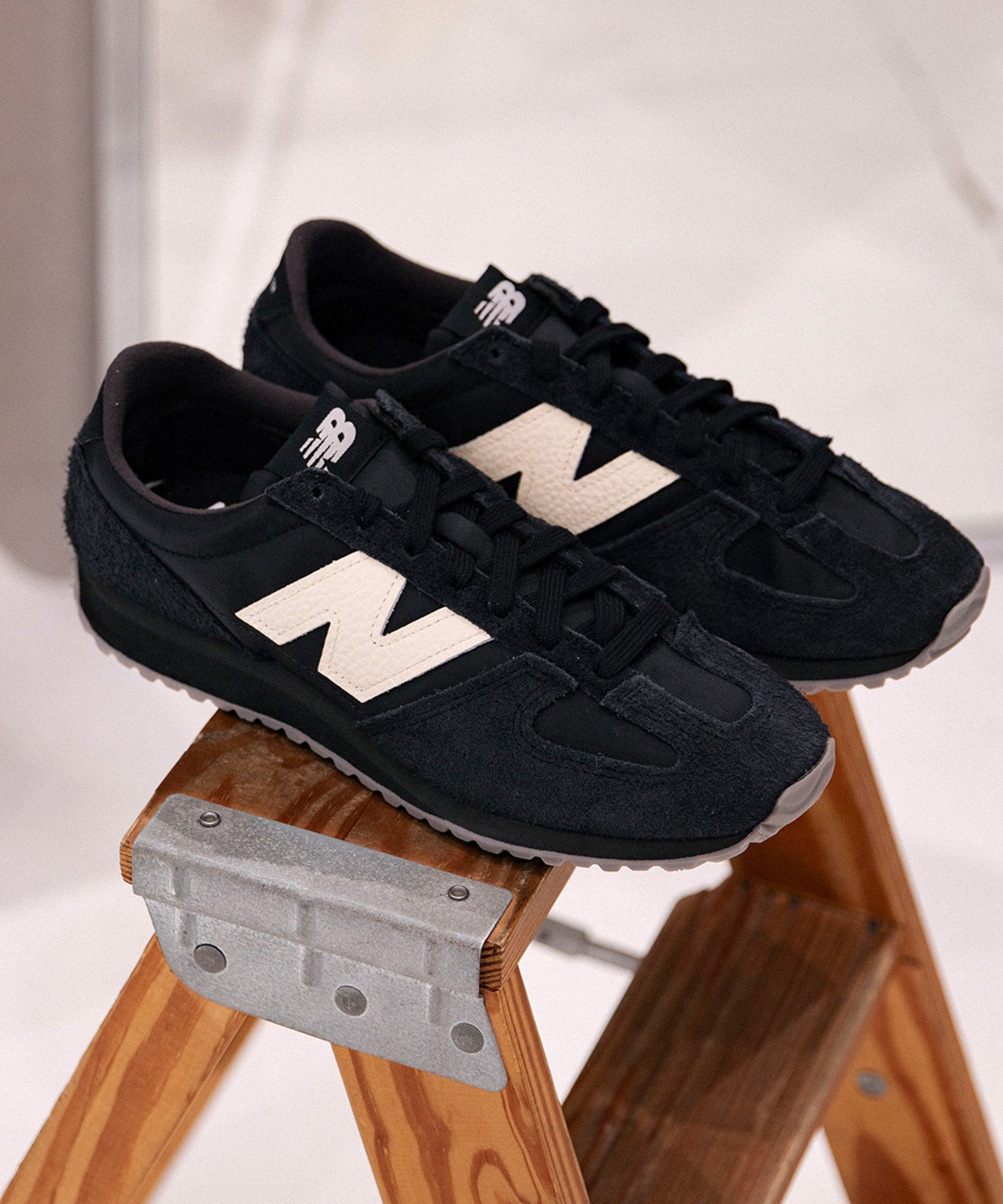 勇心1010ページ。 スウェードx合成繊維x合成皮革 Newbalance U471 - JUNYA