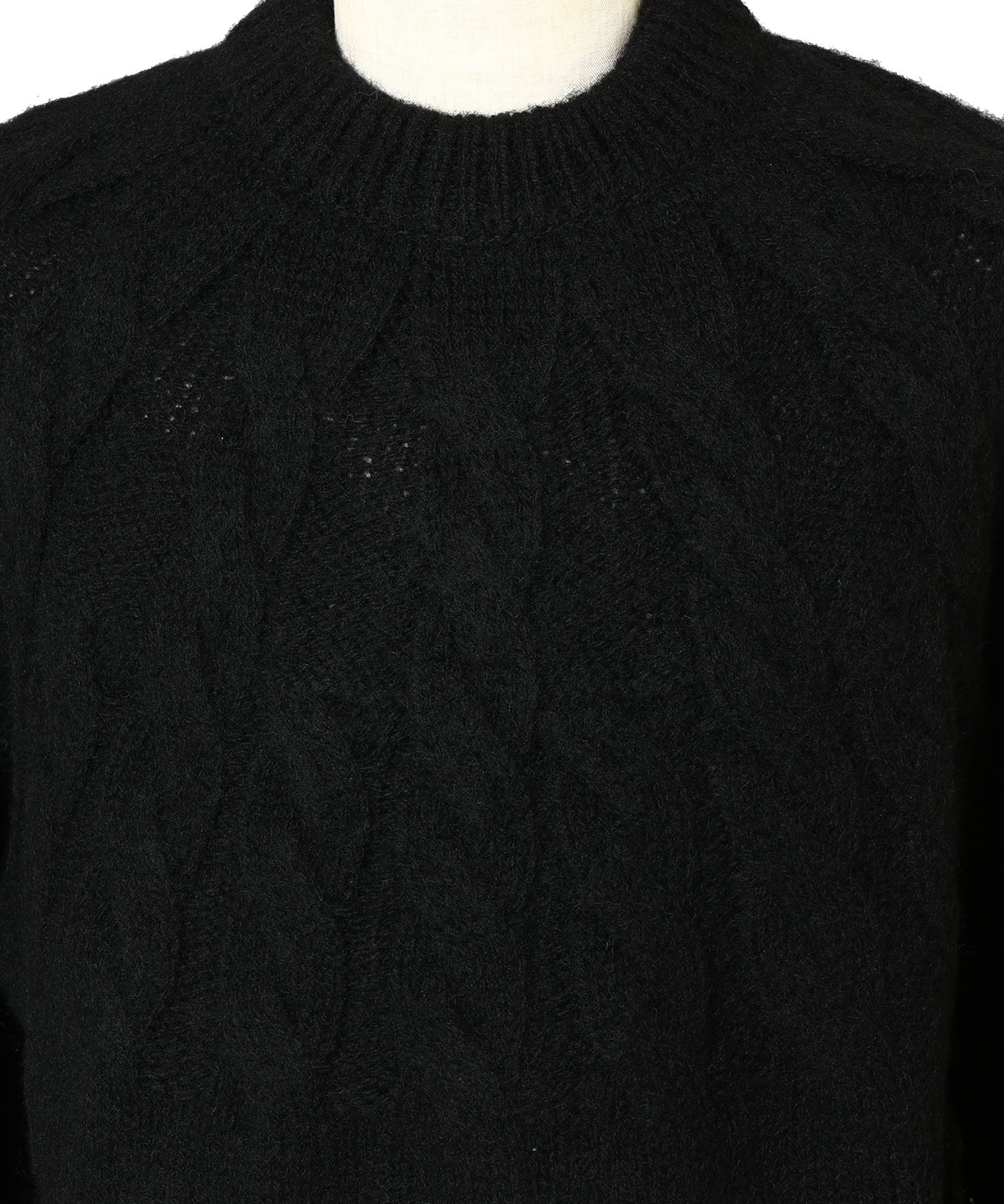 チュビオットウールケーブル柄ホールガーメント