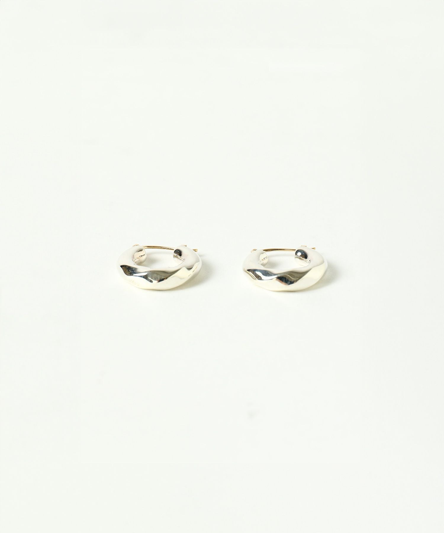 TWIST SMALL HOOP EARRINGS