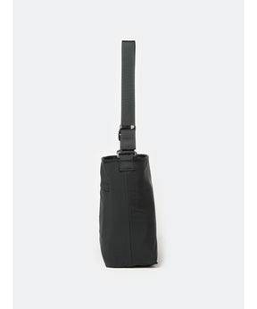 TECH REVERSIBLE ONE SHOULDER BAG