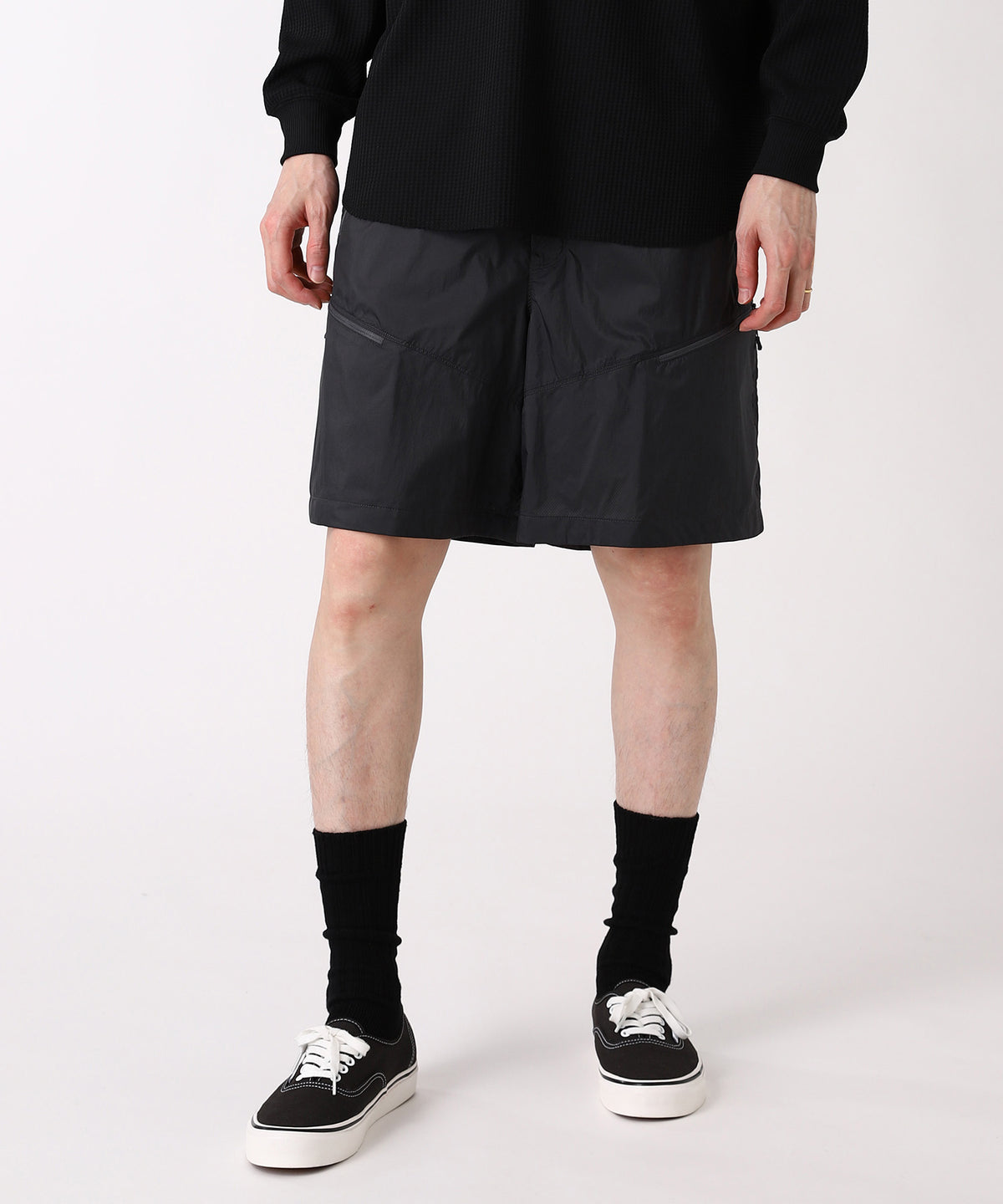 TECH WIND SHELL SHORTS