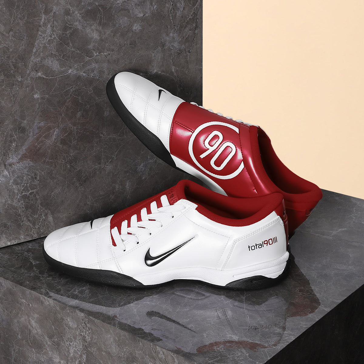 Nike total90 新品未使用品　26.5 2025年最新】Yahoo!オークション -nike total90の中古品・新品
