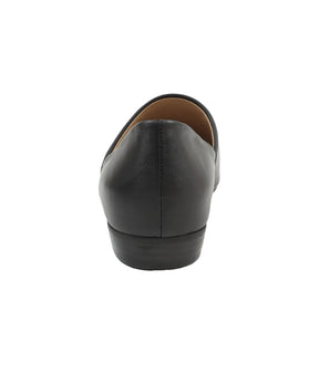 SIDE CUT STACKED FLAT SHOES