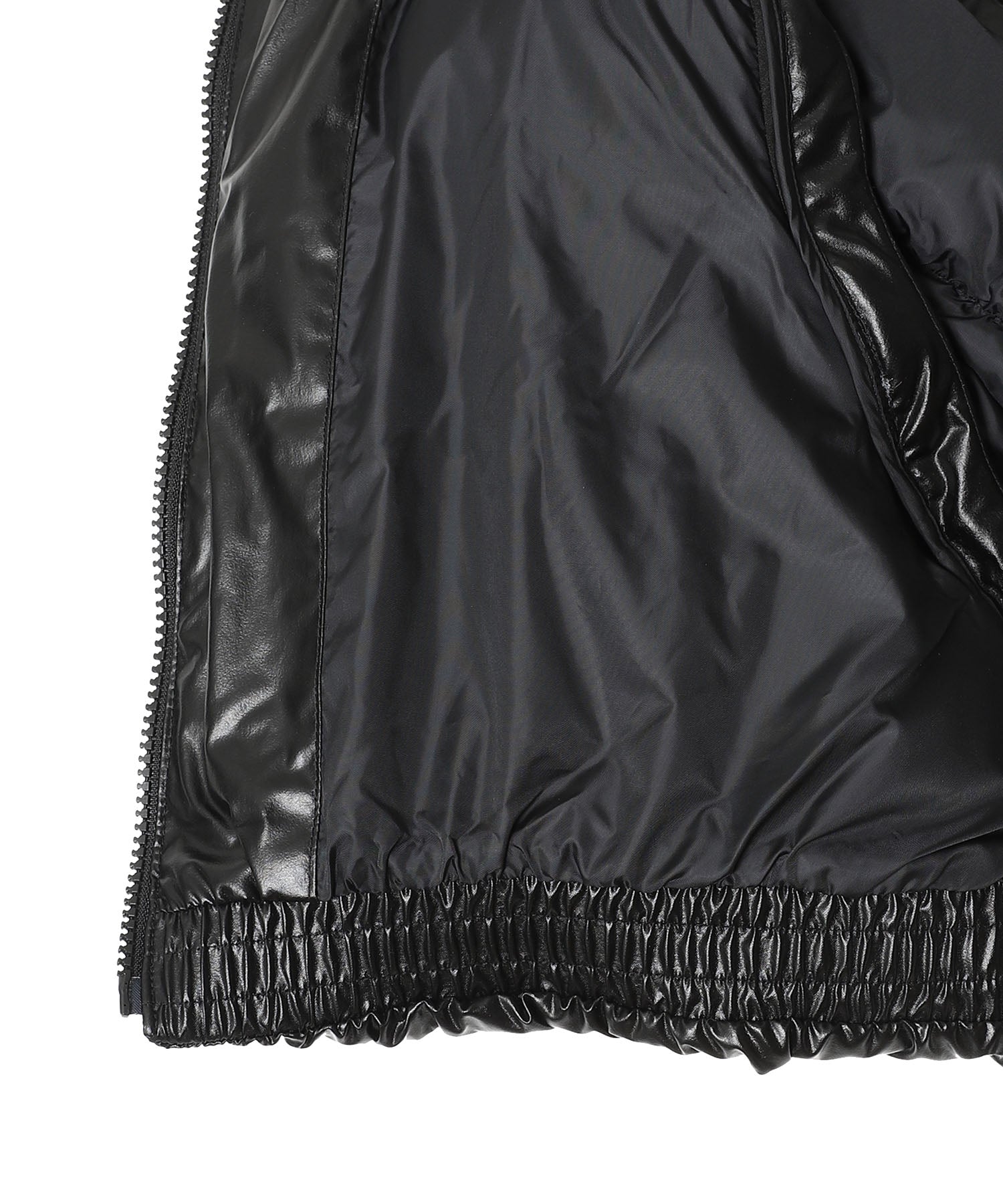 ESSENTIALS グロッシー 2-in-1スタイル クロップド丈 パファー