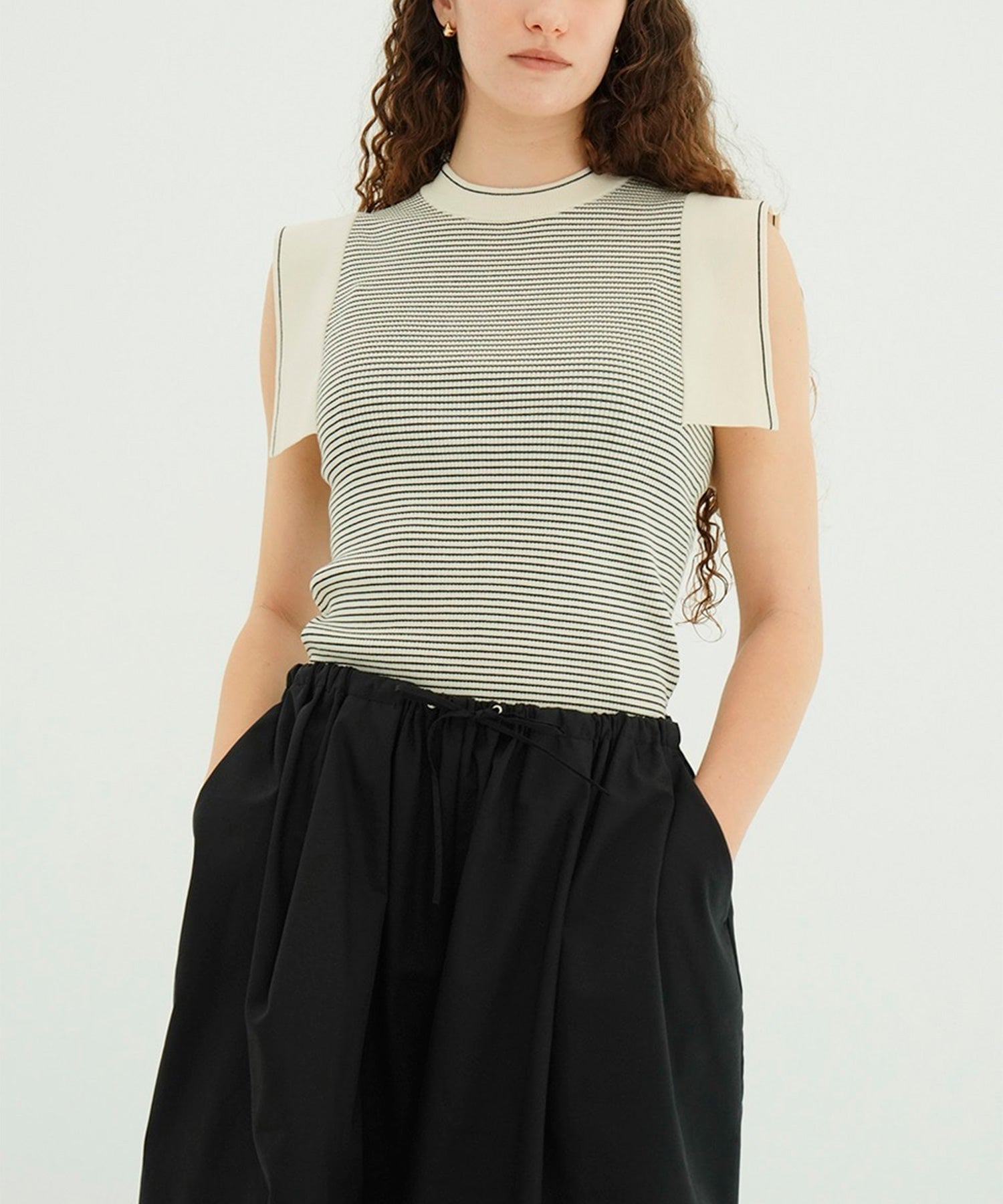 SQUARE SLEEVE KNIT TOPS