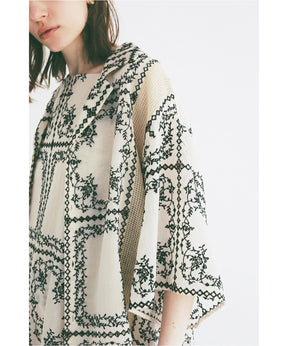 EMBROIDERY LACE BOX SHIRTS