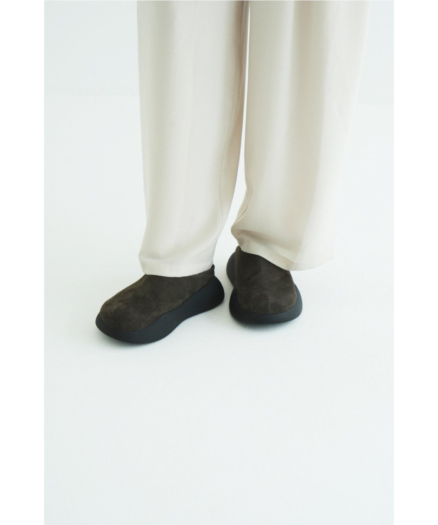SUEDE PUFF SLIPONS