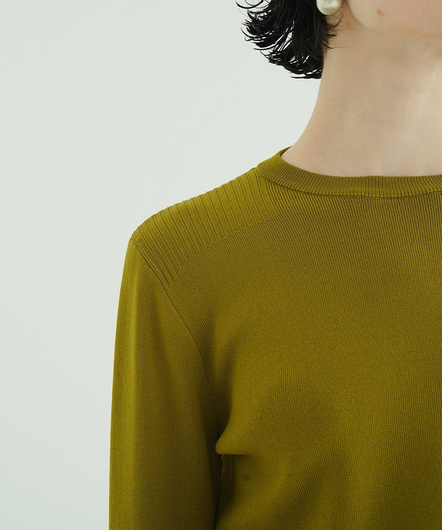 Basic Compact Knit Tops