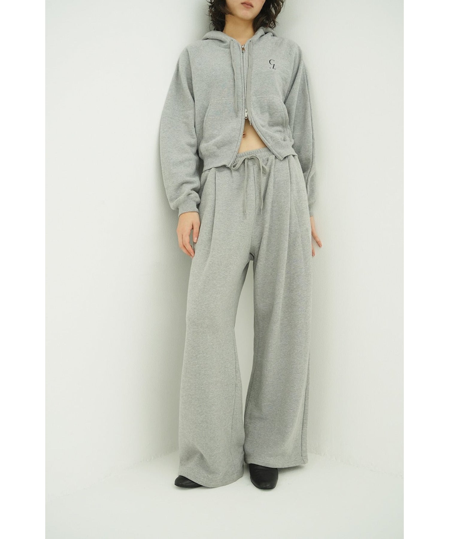 LOGO SWEAT TUCK WIDE PANTS