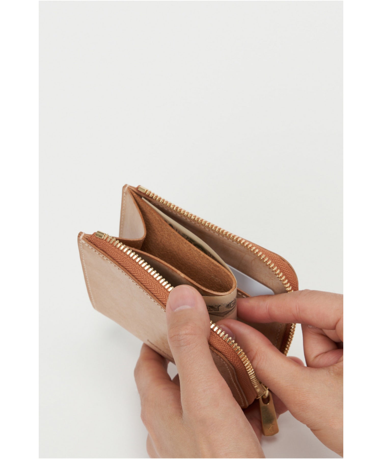 L wallet