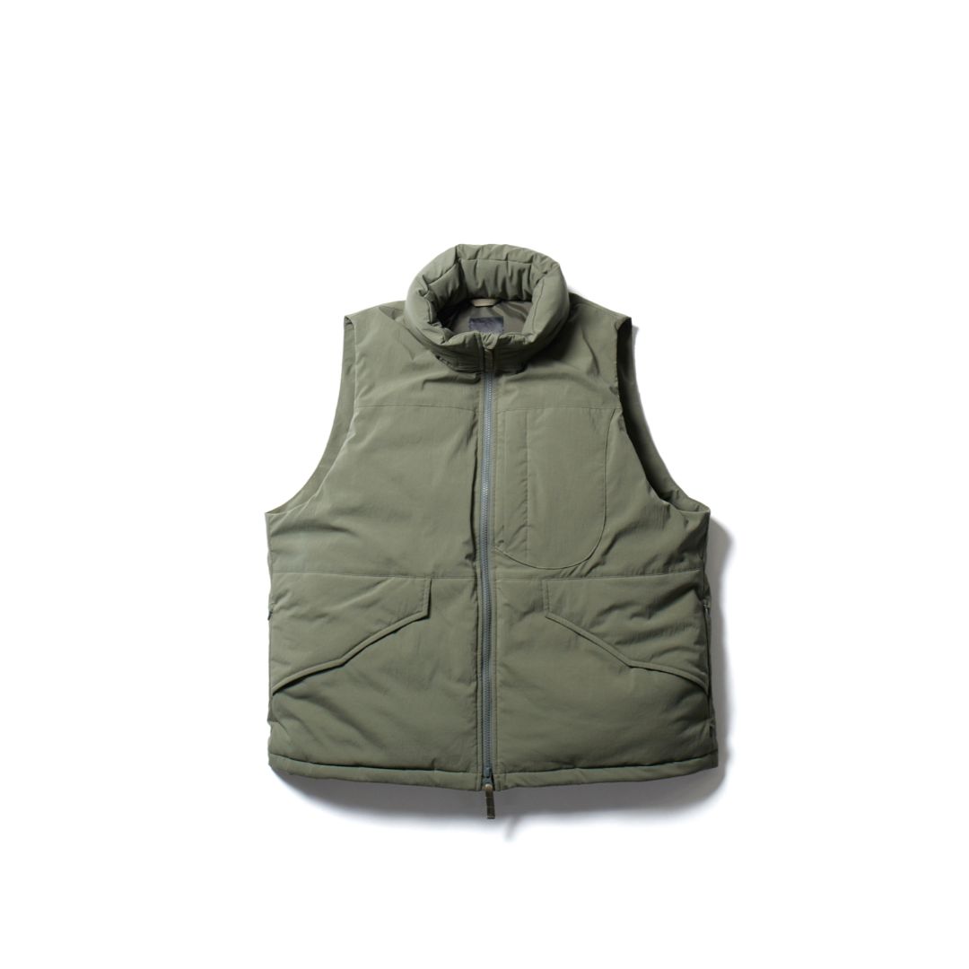 国際ブランド】 daiwa pier39 tech padding mil vest M